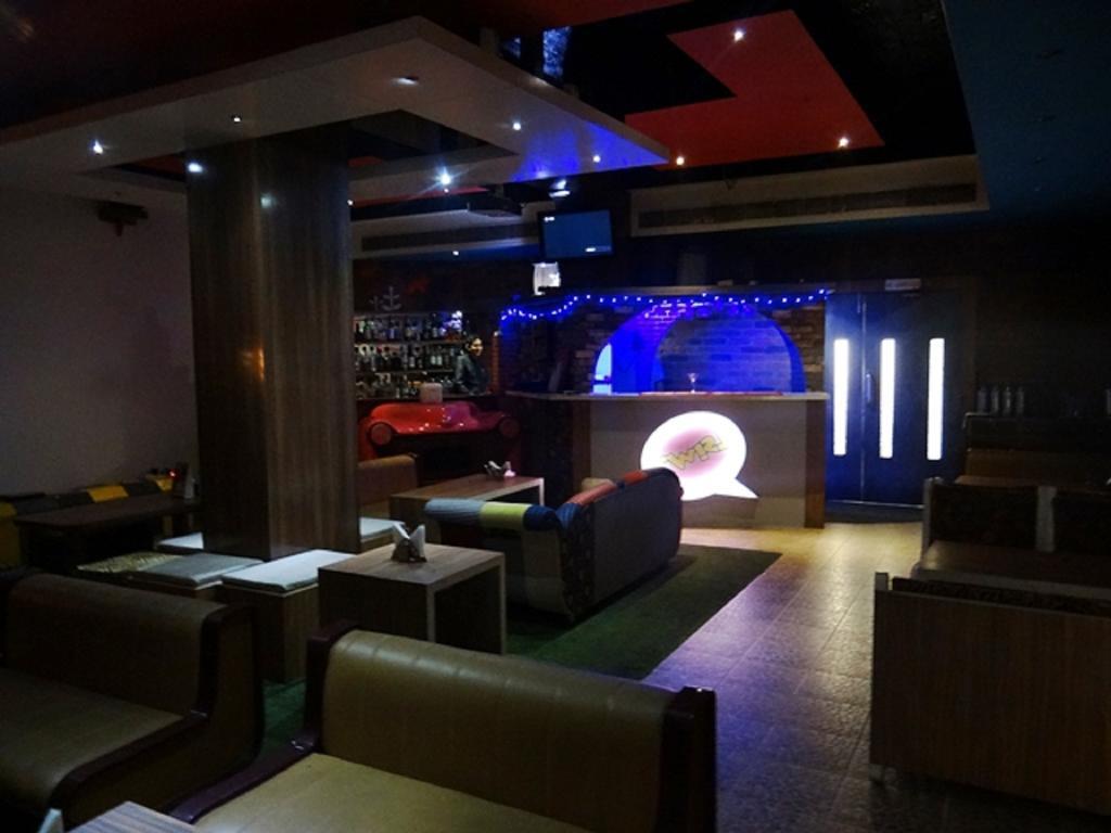 Hotel Rajdhani Regency Гувахати Екстериор снимка
